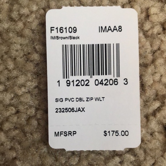 Coach (Corner) LRG Double Zip Wristlet/ Wallet w/ Coach paper gift bag included - Picture 10 of 15